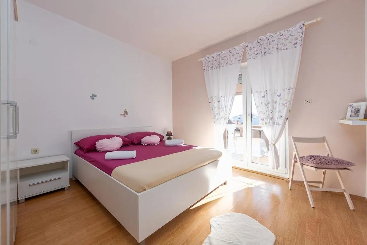 Apartment Kiara With Pool Zadar Chorwacja